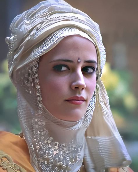 APOA’s Instagram profile post: “Kingdom of Heaven (2005) Eva Green as Sibylla . Costume Design: Janty Yates and Louis Joon . During the Crusades in the Middle Ages a…” Kingdom Of Heaven Sibylla, Kingdom Of Heaven Baldwin Iv, Women King Movie, Eva Green The Kingdom Of Heaven, Morgana Le Fay Eva Green, Queen Of Heaven And Earth, Baldwin Iv, King Baldwin, History Women