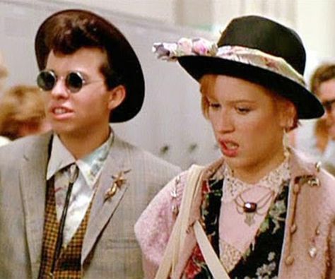 Freddie Prinze Jr And Sarah, Pretty In Pink Aesthetic, Couples Prom Pictures, Freddie Prinze Jr, Couples Prom, Jon Cryer, Guy Friend, Pink Movies, Freddie Prinze