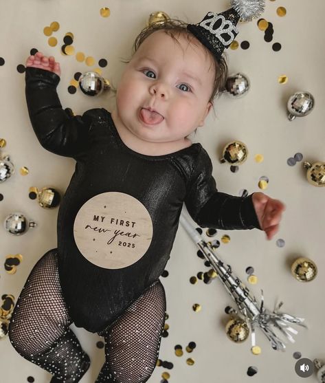 It’s going to be an epic New Year BB!!! 🥳🎉 New Year Kids Photoshoot Ideas, Baby New Years Photoshoot, New Year Theme Baby Photoshoot, New Year Photoshoot, Baby New Year, Holiday Baby, Newborn Baby Photography, Baby Photoshoot, Baby Month By Month