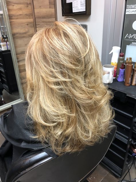 Feathered Hairstyles Medium, Curly Fine Hair, Blonde Layered Hair, Cut Layers, Haircuts For Long Hair With Layers, Haircuts For Medium Length Hair, 20 Year Anniversary, Layered Haircuts For Medium Hair, Haute Hair