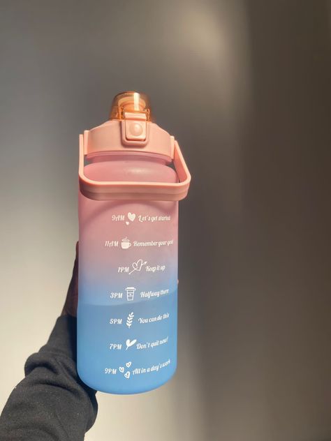 Don't forget your H2O peeps!!❤️ Astetic Water Bottles, 2l Water Bottle Aesthetic, 2 Litre Water Bottle Aesthetic, Big Bottle Of Water, Big Water Bottle Aesthetic, Gallon Water Bottle Aesthetic, Gym Water Bottle Aesthetic, Bottle Of Water Aesthetic, Motivation Bottle