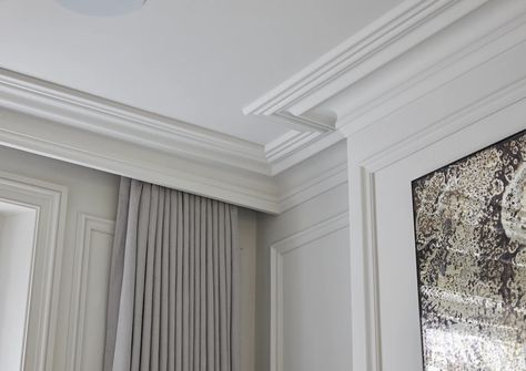 RESIDENTIAL - CHEPSTOW VILLAS | Cornice London Cornice Design Ceilings, Ceiling Plaster Design, Cornicing Ceiling, Ceiling Cornice Ideas, Ceiling Skirting, Modern Cornice, Wall Cornice, Cornice Ideas, Ceiling Cornice