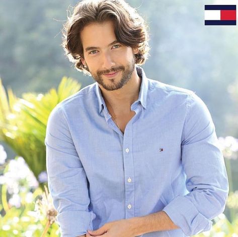 Carlos Torres😍💙 #actor #TommyHilfiger #Netflix #LaReinaDelFlow #Colombia Charly Flow, Money Clothes, Chicago Med, My Crush, Movie Tv, How To Look Better, Discover Yourself, Express Yourself, Tommy Hilfiger