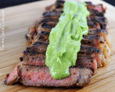 Grilled Steak with Avocado Sauce Whole30 Dinners, Doner Kebab, Avocado Sauce, Low Carb Meal, Recipe 30, Grilled Steak, Think Food, Whole30 Recipes, Flank Steak