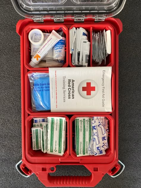 Customize your own milwaukee packout with a first aid kit Milwaukee Tool Box Ideas, Milwaukee Tool Box, Emergency First Aid, Smart Home Design, Medical Kit, American Red Cross, Aid Kit, First Aid Kit, Tool Organization