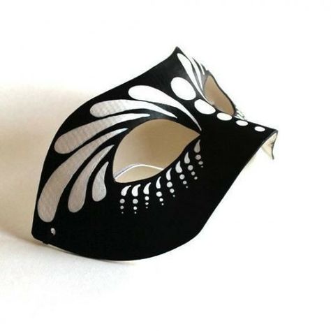 Mascarade Mask Diy, Gem Knight, Diy Masquerade Mask, Masquerade Mask Diy, Masquerade Mask Black, White Parrot, Black Masquerade, Black Masquerade Mask, Masquerade Ball Party