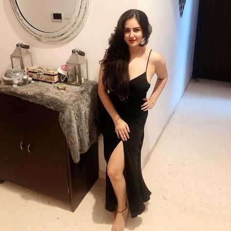 Pooja Bose, Puja Banerjee, Black Frock, Beautiful Costumes, Latest Pics, Hd Photos, Top 100, Bollywood Actress, Beauty Women