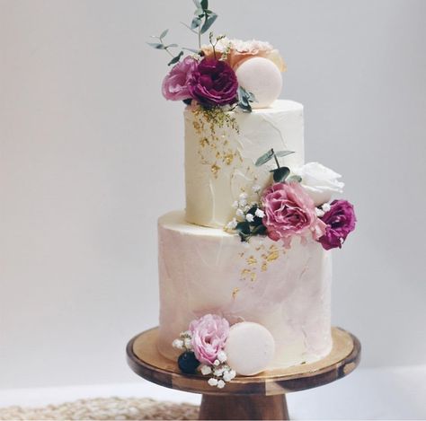 Wedding cake inspo! Cake Inspo Simple, Wedding Cake Buttercream, Wedding Cakes Ideas, Whimsical Wedding Cakes, Modern Birthday Cakes, Rose Gold Wedding Cakes, Wedding Cake Fresh Flowers, Boho Wedding Cake, Wedding Cake Toppers Unique