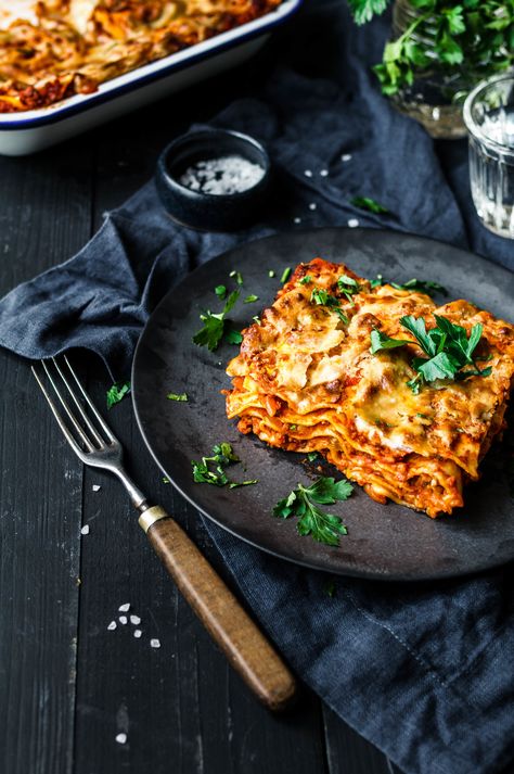 Vegane Lasagne Bolognese Lasagne Vegan, Bolognese Pasta, Pasta Meals, Vegan Lasagna, Vegetarian Lasagna, Chop Suey, Lasagna Recipe, Bagels, Vegan Dinners