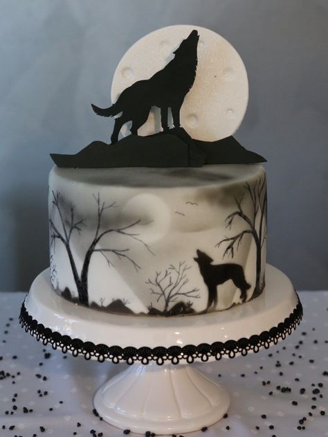 32+ Inspired Photo of Wolf Birthday Cake - davemelillo.com Wolf Cake, Halloween Torte, Airbrush Cake, Halloween Wedding Cakes, Bolo Halloween, Cake Wrecks, Creative Wedding Cakes, Animal Cakes, Halloween Cake