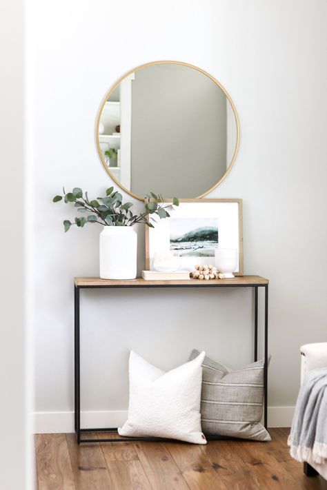 SIMPLE, SMALL ENTRYWAY DECOR Small Entryway Decor, Decor Console Table, Console Table Decor, Small Entryway Table, Decor Small Spaces, Entryway Decor Small, Small Console Table, Console Table Styling, Console Table Decorating