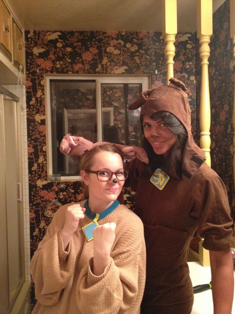 Cute group costumes: Scooby Doo and Scrappy Doo from the Mystery Gang Scrappy Doo Costume, Cute Group Costumes, Mystery Gang, Scrappy Doo, Halloween 2022, Group Costumes, Halloween Ideas, Costume Ideas, Scooby Doo