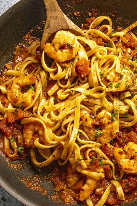 Spicy Food, Chili Pepper & Hot Sauce Recipes - Chili Pepper Madness Shrimp Fra Diavolo Recipe, Pasta Fra Diavolo, Fra Diavolo Recipe, Shrimp Fra Diavolo, Shrimp Pasta Recipes Easy, Fra Diavolo, Chili Pepper Recipes, Spicy Pasta, Spicy Tomato Sauce