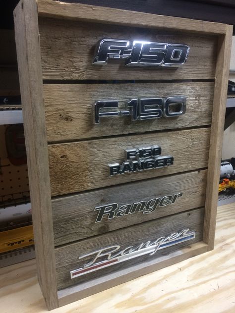 Automotive Decor Interior Design, Automotive Office Ideas, Car Parts Art, Ford Decor, Car Part Art, Car Parts Decor, Garage Furniture, Car Man Cave, Mechanic Shop