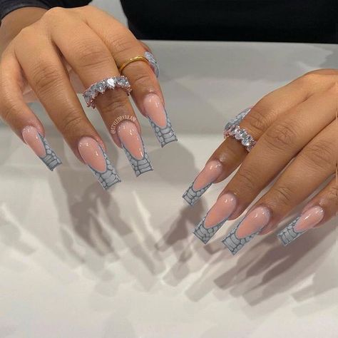 pinterest & inspiration ◡̈ on Instagram: “@selfcare_elite 🪙 ⠀⠀⠀⠀⠀⠀⠀⠀⠀ ⠀⠀⠀⠀⠀⠀⠀⠀⠀ #drip #uk #chromehearts #chrome #nails #nailsinspiration #nailart #aesthetic #fashion #y2k…” Nailart Aesthetic, Basketball Boyfriend, Blue Coffin Nails, Natural Acrylic, Natural Acrylic Nails, Gel Overlay, Drip Nails, Basic Nails, Classy Acrylic Nails