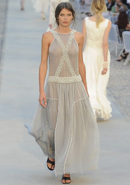 Karl Lagerfield via Little Augury blog. Bianca Balti, Chanel Fashion Show, Chanel Resort, Mode Chanel, Chanel Cruise, Chanel Couture, Chanel Spring, Chanel Fashion, Long Wedding Dresses