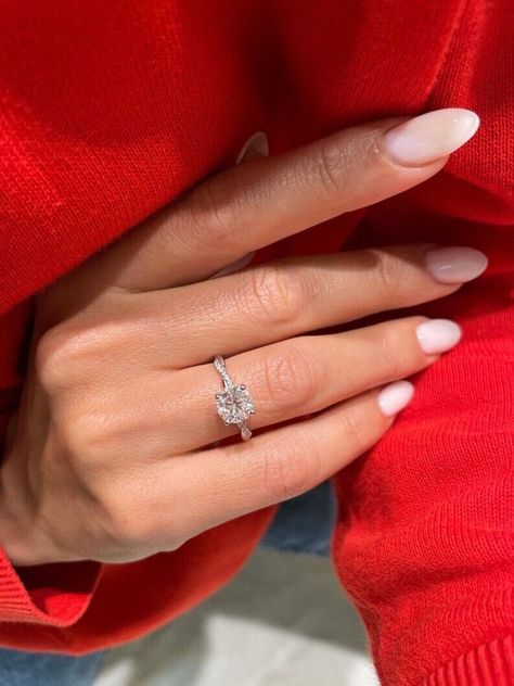 8 Carat Diamond Ring, Being A Princess, Engagement Ring Round, Zierlicher Ring, Ringe Gold, Natural Diamond Ring, Engagement Rings Round, Round Diamond Engagement Rings, Diamond Set