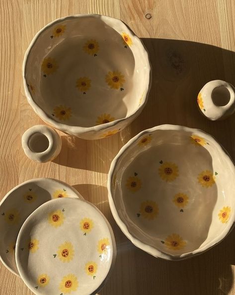 Daisy Handmade Ceramics | Hearts of mugs🥰 #ceramics #pottery #handmade #clay #gift #ceramicart #youandme #coffee #seramik #contemporaryceramics #handmadeceramics... | Instagram Pottery Handmade, Ceramics Pottery, Handmade Clay, Contemporary Ceramics, Handmade Pottery, Ceramic Art, Handmade Ceramics, Daisy, Coffee Mugs