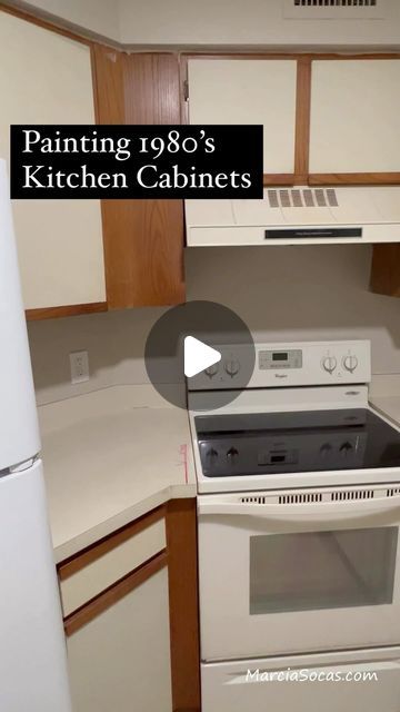 Painting Formica Cabinets Kitchens, Quick Kitchen Makeover Easy Diy, Worktop Makeover Diy, Melamine Cabinet Makeover, Easy Kitchen Cabinet Makeover, Old Cabinets Makeover, Kitchen Upgrades On A Budget, Laminate Cabinet Makeover, Painting A Kitchen