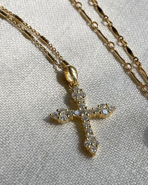 The Luxe Cross Necklace adds that perfect touch of brilliance to your look, and layers perfectly with other gold necklaces. Cross pendant is 14K gold plated silver with Cubic Zirconia, on a gold-filled chain. Pendant: 19x25mm & 2.5mm thick. Golden Cross Necklace Aesthetic, Gold Cross Necklace Aesthetic, Gold Cross Necklaces, Mixed Metals Jewelry Style, Necklaces Cross, Cross Necklace Gold, Dope Jewelry Accessories, Dream Bracelet, Beautiful Gold Necklaces