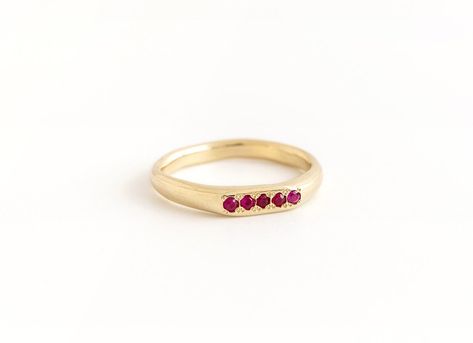 Modern Gold Ring, Signet Ring Women, Gold Ring Women, Gold Ruby Ring, Unique Gold Rings, Signet Rings Women, Ruby Ring Gold, Chic Rings, Ring Ruby