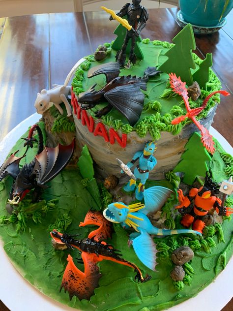 Httyd Birthday Cake, How To Train A Dragon Cake, How To Train Your Dragon Cakes, How To Train Your Dragon Cake Ideas, How To Train Your Dragon Birthday Cake, How To Train Your Dragon Birthday, Dragon Cakes For Kids, How To Train Your Dragon Cake, Toothless Birthday Cake