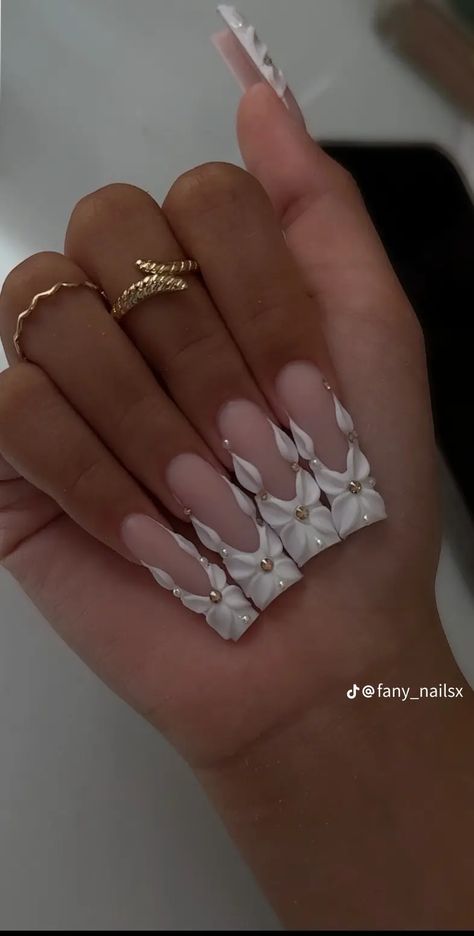 White Long Wedding Nails, Pretty Long Nails Ideas, Nails With Money Design, All Out Nails, White And Gold Nails, Milky White Nails, White Acrylic Nails, Girly Acrylic Nails, Cute Acrylic Nail Designs