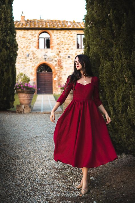 Dress Ideas For Christmas, Ideas For Birthday Dress For Women, Puff Sleeve Red Dress, Red Dress Ideas Casual, Red Frock Design For Women, Red Outfits For Birthday, Birthday Fashion Outfits Dresses, Long Birthday Dresses For Women, Red Long Sleeve Dress Short