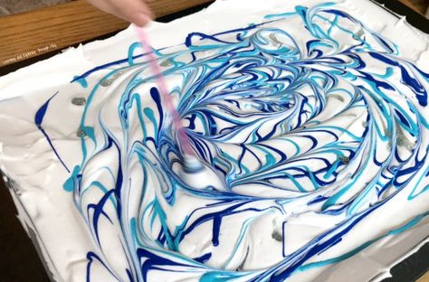 Winter Shaving Cream Marbling Sensory Painting Foam Sensory Play, Shaving Cream Marbling, Sensory Painting, Shaving Cream Art, Shaving Cream Painting, Christmas Diy Kids, Stem Experiments, Shaving Foam, Winter Activity