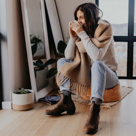 Blundstone 1673 Women's Boot Antique Brown Brown Blundstone Outfit, Blundstone Outfit Women, Blundstone Women Outfit, Blundstone Outfits, Brown Chelsea Boots Outfit, Brown Blundstone, Black Romper Outfit, Blundstone Outfit, Blundstone Women