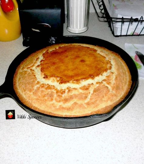 Cornmeal Cornbread, Southern Cornbread Recipe, Southern Style Cornbread, Cornbread Recipe Sweet, Cornbread Dressing Southern, Buttermilk Cornbread, Cornbread Recipes, Southern Cornbread, Homemade Cornbread