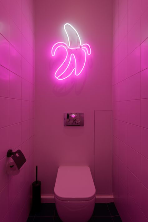 Neon sign in toilet in apartment (ceiling light off) Apartment Ceiling, Pink Bar, Nightclub Design, Bar Interior Design, Yellow Neon, Neon Sign Bedroom, Bar Interior, Neon Aesthetic, Bar Design Restaurant