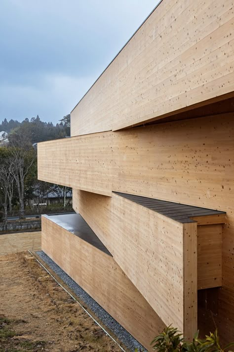 kibi kogen N square by kengo kuma reveals protruding CLT panels Cube Project, Lindal Cedar Homes, Traditional Japanese Home, Okayama Japan, Wooden Facade, Timber Architecture, Sou Fujimoto, Portfolio Project, Japan Architecture