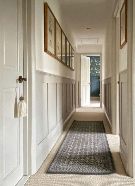 Country Cottage Hallway Ideas, Western Cottage, Hallway Makeover, Narrow Hallway Decorating, Hallway Designs, Hallway Design, Long Hallway, Hallway Decor, Small Hallways