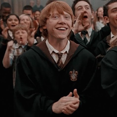 Ron Weasley Aesthetic, Harry Potter Rpg, Weasley Aesthetic, Harry Potter Ron Weasley, Philosopher's Stone, Ronald Weasley, Cute Harry Potter, Harry Potter Ron, Harry Potter Icons