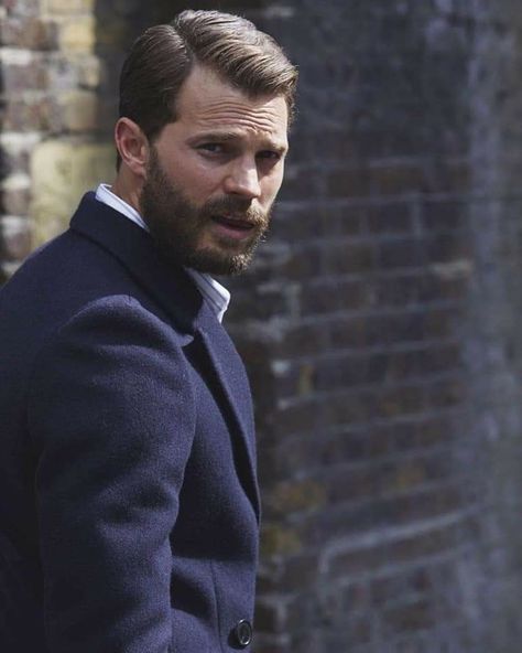 Jamie Dornan Jamie Dornan Beard, Jimmy Fallon Youtube, Love You Husband, Awesome Beards, Irish Men, Jimmy Fallon, Jamie Dornan, Gq, Actors & Actresses