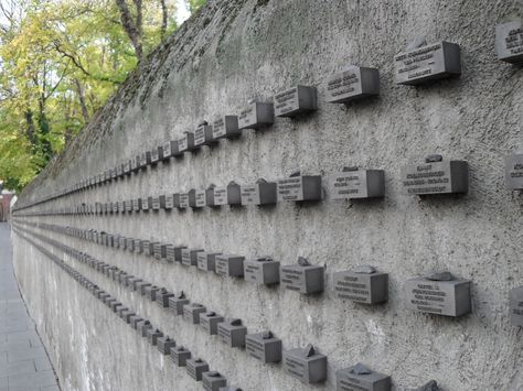 memorial wall - Google Search Memorial Park Design, Donor Wall, Memorial Wall, Jewish Museum, Parking Design, Memorial Park, Forest Park, Day Tours, Walking Tour