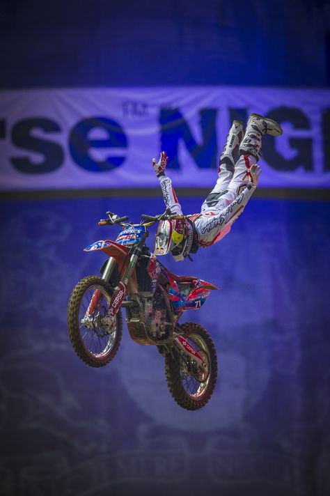 Freestyle Motocross World Championships - ERGO ARENA GDAŃSK. Fmx Motocross, Snap Moto, Freestyle Motocross, Motocross Love, Dirt Bike Racing, Cool Dirt Bikes, Motorcross Bike, Motorcycle Dirt Bike, Biker Aesthetic