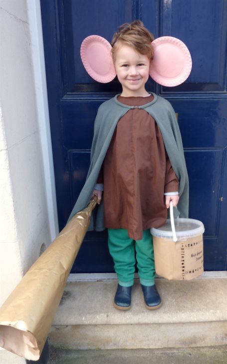 Roald Dahl Characters Costumes, Bfg Costume, Book Week Characters, Roald Dahl Characters, Ronald Dahl, Book Characters Dress Up, World Book Day Ideas, I Will Win, Make Your Own Costume