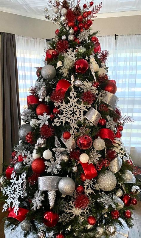 Pine Cone On Christmas Tree, Sliver Red Christmas Tree, Christmas Decor Ideas Red And Silver, Red And Silver Tree Christmas, Christmas Tree Red Gold Silver, Christmas Tree Ideas Silver And Red, 3 Ft Christmas Tree Decorating Ideas, Red Green And Silver Christmas Tree, Christmas Tree Silver And Red