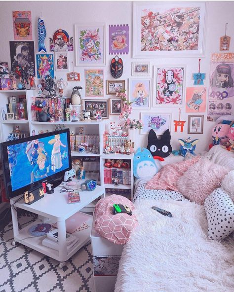 Otaku Living Room, Mini Room Ideas, Otaku Bedroom, Anime Room Ideas, Bedroom Kawaii, Anime Bedroom Ideas, Geek Room, Room Decor Cute, Cute Room