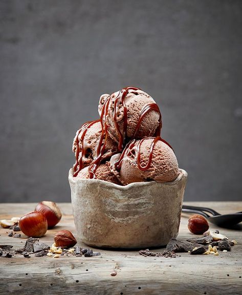 Ice cream on Behance Polar Bear Ice Cream, Hazelnut Ice Cream, Types Of Ice Cream, Ice Cream Photography, Cheesecake Ice Cream, Ice Cream Day, Dessert Photography, Sorbet Recipes, Healthy Ice Cream