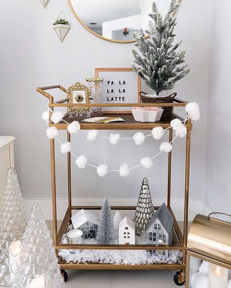 ❄️💕 My Holiday Bar Cart post is live on thefancythings.com this morning! ❄️💕 and almost everything here is on sale for #GreenMonday too!… Ideas For Small Apartments, Christmas Bar Cart, Holiday Bar Cart, Holiday Bar, Christmas Decorations Apartment, Christmas Apartment, Bar Cart Styling, Bar Cart Decor, Small Christmas Trees