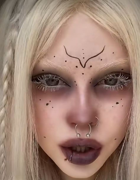 Dark Fantasy Makeup, Bug Makeup, Maquillaje Aesthetic, Angel Makeup, Painting Face, Punk Makeup, Fun Makeup, Face Art Makeup, Music On Spotify