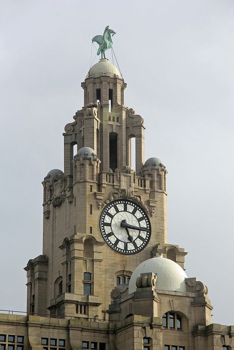 Liver Building, Liverpool Uk, Liverpool Town, Liverpool Docks, Liverpool England, Liverpool History, Vintage Cameras, Looking Up, Ferry Building San Francisco