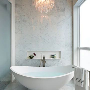 Bathroom Construction, Designer Bathrooms, Chicago Interiors, Niche Wall, Bathroom Contemporary, Modern Luxury Interior, Bathroom Transformation, Bathtub Walls, Tub Shower Combo