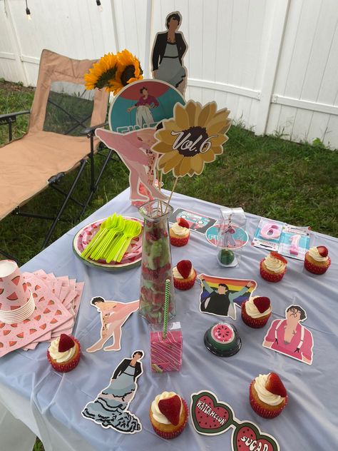 Harry Styles Party Ideas, 21st Birthday Party Themes, Harry Styles Birthday, Harry Birthday, Harry Styles Poster, Pinterest Crafts, 13th Birthday Parties, 24th Birthday, Sweet 16 Birthday Party