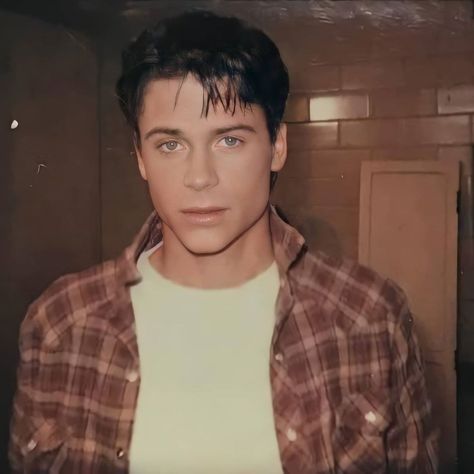 Rob Lowe 80s, The Outsiders Sodapop, Sodapop Curtis, Boy Type, The Outsiders Cast, Aesthetic Quiz, The Outsiders 1983, 80s Men, Welcome Back To My Channel