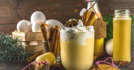 Italian Alcoholic Drinks, Italian Drinks, Italian Recipes Easy, Eggnog Recipe, Chocolate Caliente, Food Club, Winter Drinks, Irish Coffee, Christmas Drinks