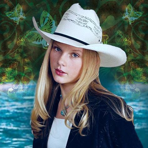 Taylor Swift Cowboy Hat, Cowboy Hat Diy, Young Taylor Swift, Hat Diy, All About Taylor Swift, The Cowboy, Taylor Swift Concert, Diy Hat, Never Grow Up